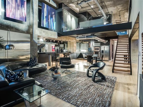 2011  Cedar Springs Road  606, Dallas Texas 75201