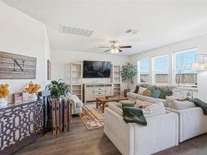 949  Philadelphia Street , Fate Texas 75189