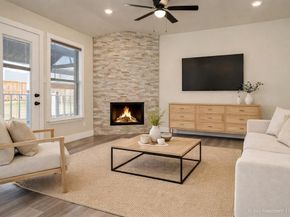 716  River Hill Lane , Fort Worth Texas 76114