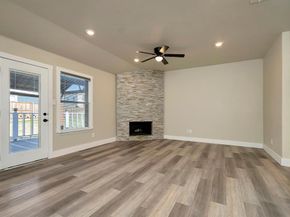 716  River Hill Lane , Fort Worth Texas 76114