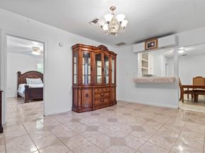 2821  Burchill Road S, Fort Worth Texas 76105