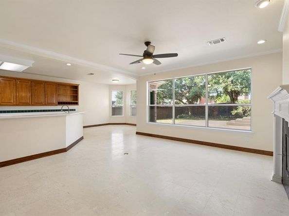 1718  Lake Bluff Drive , Garland Texas 75043