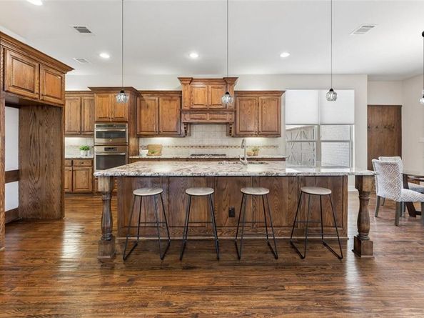 4664  Maverick Way , Carrollton Texas 75010