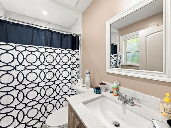 2621  Burning Tree Lane , Irving Texas 75062
