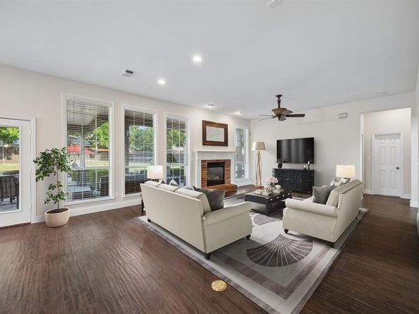 2713  Greenview Drive , McKinney Texas 75072