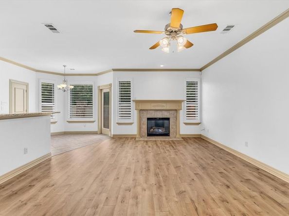 2105  Norwood Lane , Arlington Texas 76013