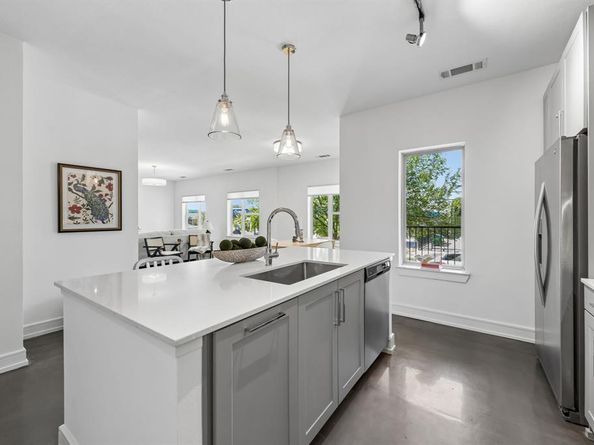 5710  Mccommas Boulevard  101, Dallas Texas 75206