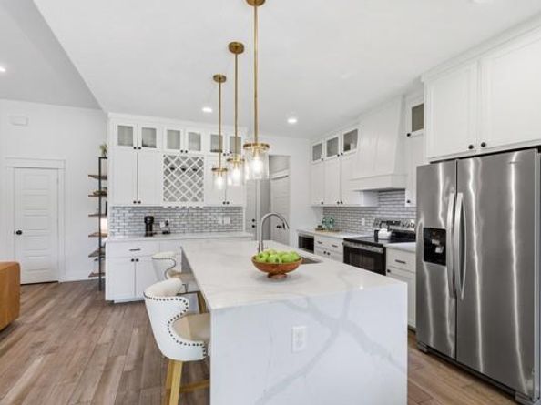 3247  Darvany Drive , Dallas Texas 75220