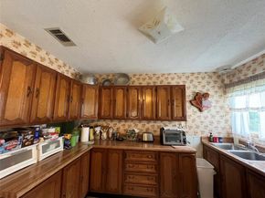 400  Edgefield Drive , Garland Texas 75040