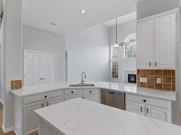 1117  Apache Lake Drive , Carrollton Texas 75010