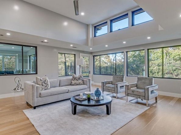 9755  Van Dyke Road , Dallas Texas 75218