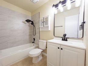 1037  Nancy Lane , Lancaster Texas 75134