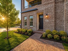 2114  Wenge Lane , Dallas Texas 75219