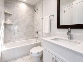 2114  Wenge Lane , Dallas Texas 75219