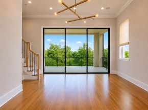 2114  Wenge Lane , Dallas Texas 75219