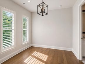 2114  Wenge Lane , Dallas Texas 75219