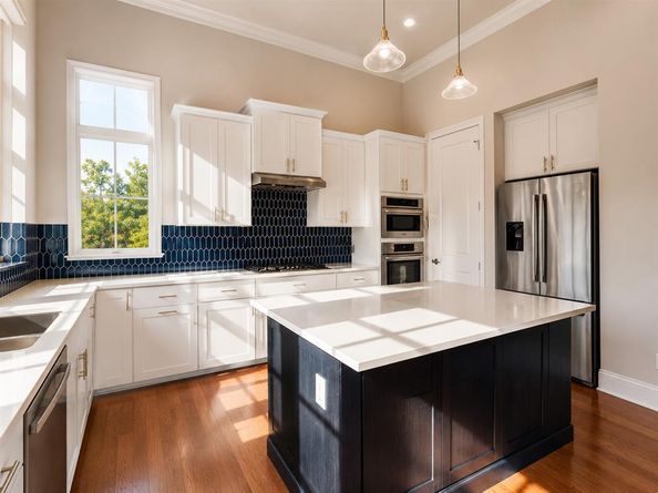 2114  Wenge Lane , Dallas Texas 75219