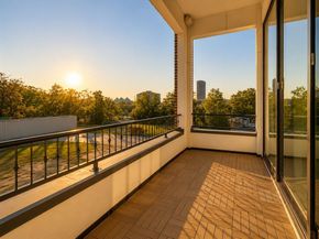 2114  Wenge Lane , Dallas Texas 75219