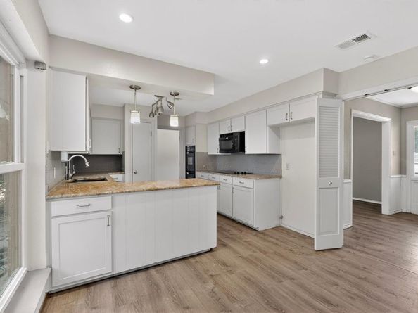 3411  Sheffield Drive , Arlington Texas 76013