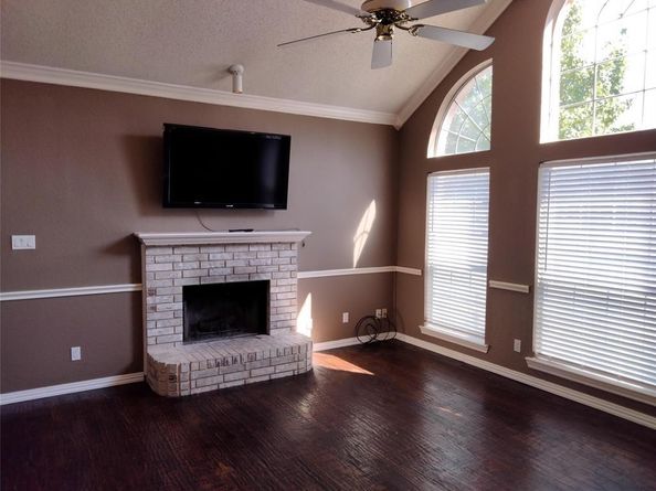 2035  Greenview Drive  B, Carrollton Texas 75010