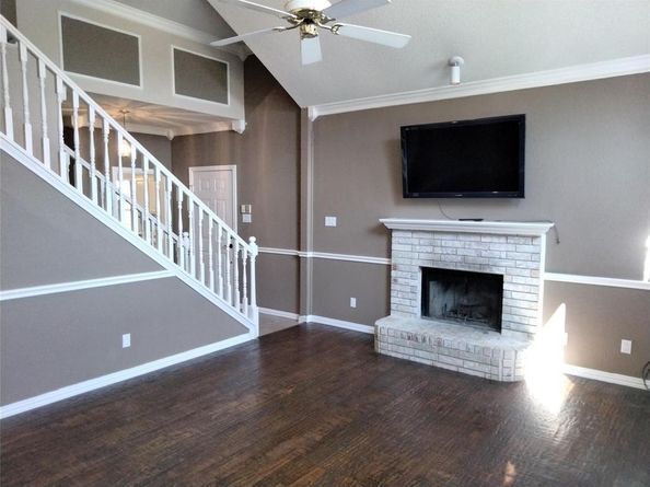 2035  Greenview Drive  B, Carrollton Texas 75010