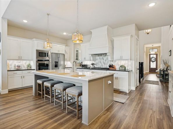 13401  Chalet Avenue , Frisco Texas 75035