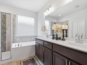 5821  stream Drive , Fort Worth Texas 76137