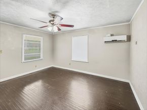 5013  Kessler Road , River Oaks Texas 76114