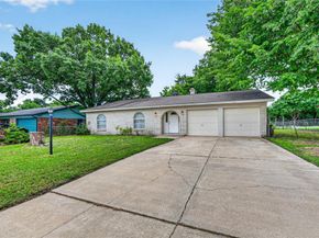 910  Kerry Street , Benbrook Texas 76126