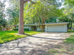 1100  Mockingbird Lane , Arlington Texas 76013