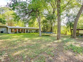 1100  Mockingbird Lane , Arlington Texas 76013