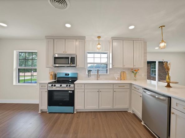 1618  Comanche Trail , Garland Texas 75043