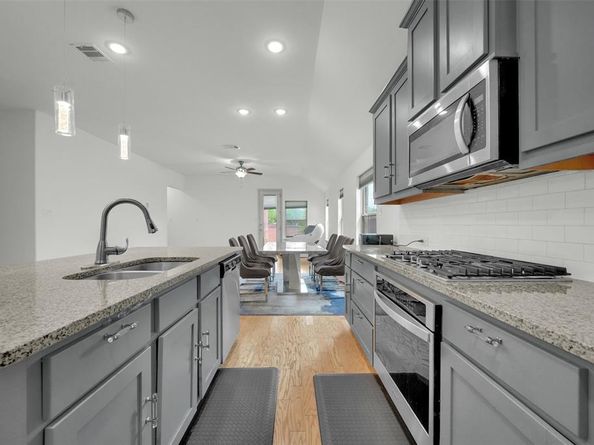 2725  Bechtol Street , Garland Texas 75042