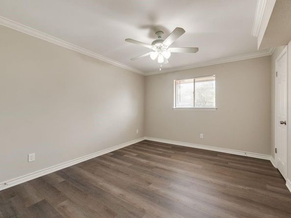 2802  Escada Drive  207, Farmers Branch Texas 75234