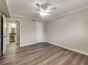 2802  Escada Drive  207, Farmers Branch Texas 75234