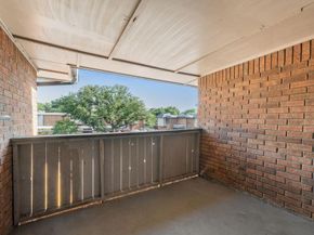 2802  Escada Drive  207, Farmers Branch Texas 75234