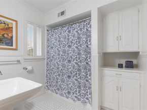 3605  Northwest Parkway , University Park Texas 75225