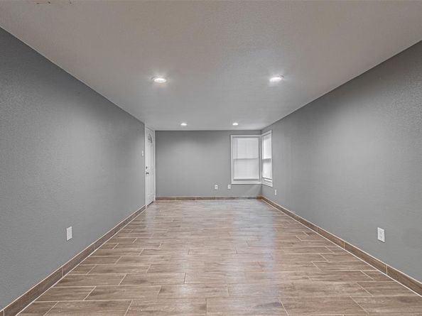 1108  Sharondale Street , Fort Worth Texas 76115