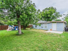 1108  Sharondale Street , Fort Worth Texas 76115