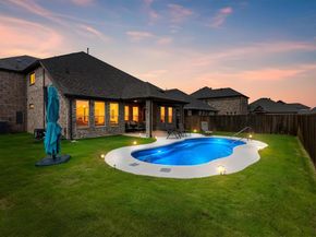 702  Matador Lane , Arlington Texas 76002