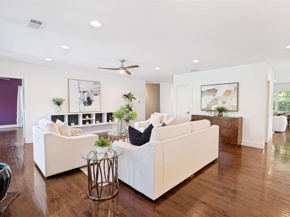 1518  Oak Knoll Street , Dallas Texas 75208
