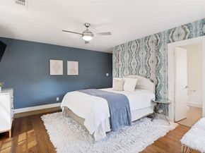 1518  Oak Knoll Street , Dallas Texas 75208
