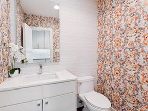 1518  Oak Knoll Street , Dallas Texas 75208