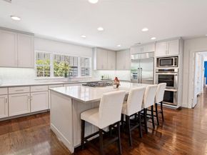 1518  Oak Knoll Street , Dallas Texas 75208
