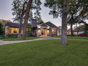 1518  Oak Knoll Street , Dallas Texas 75208