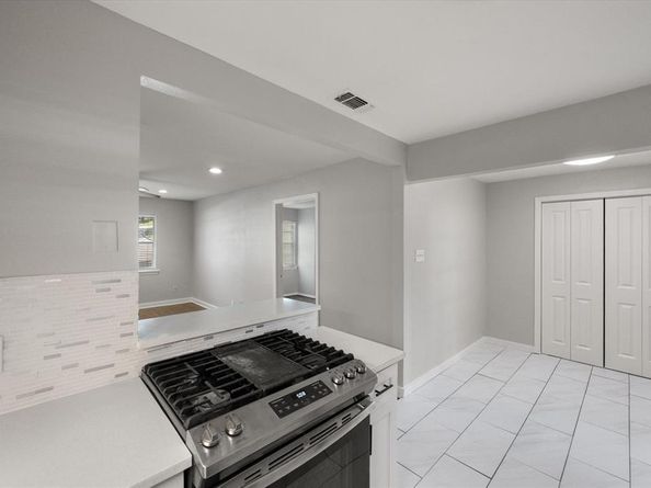 3413  Western Avenue , Fort Worth Texas 76107