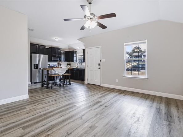 1005 E Harvey Avenue , Fort Worth Texas 76104