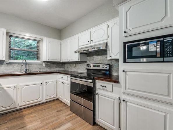 1533 E Springcrest Circle , Lancaster Texas 75134