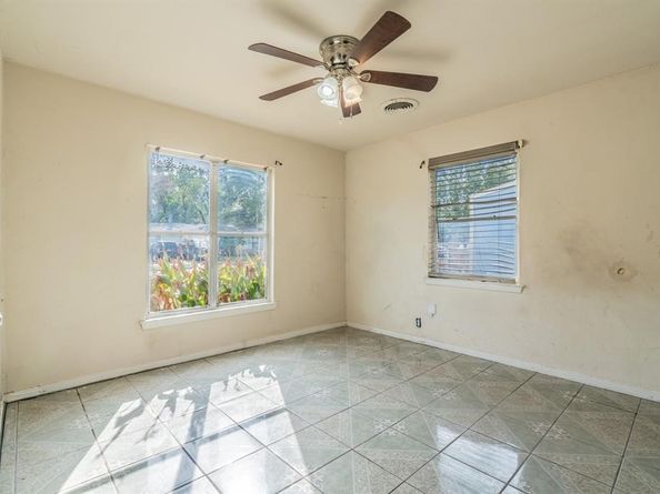 934  Indian Hills Drive , Grand Prairie Texas 75051