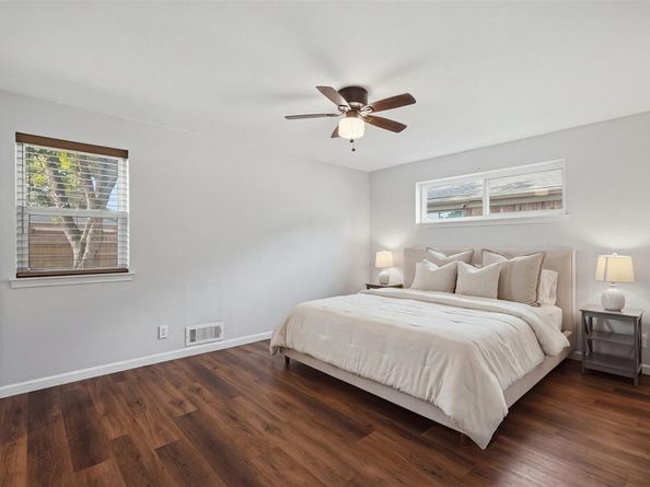 5221  Elkridge Drive , Dallas Texas 75227